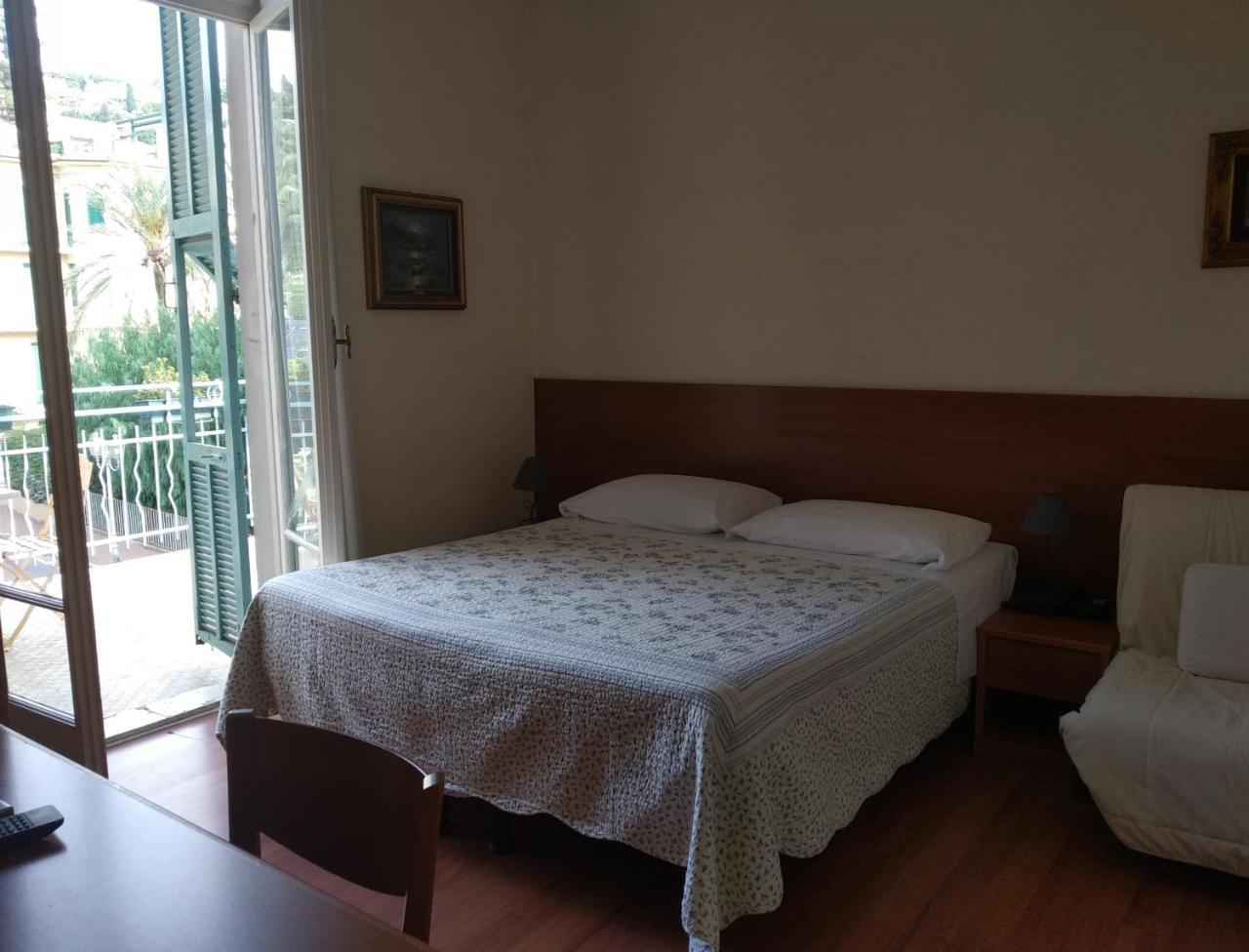Hotel Lucciola Bordighera Ngoại thất bức ảnh