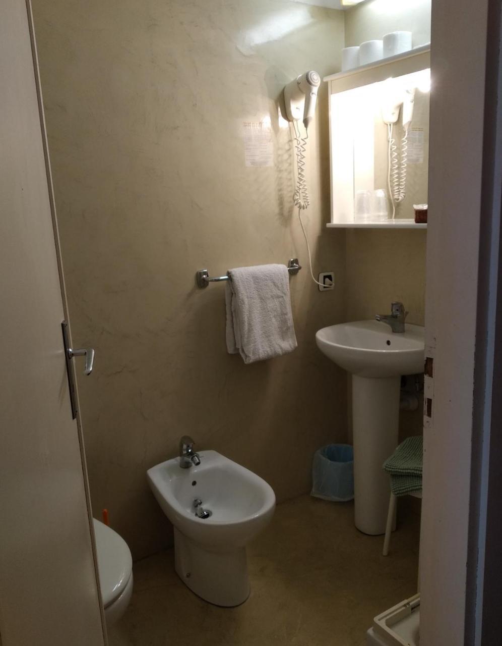Hotel Lucciola Bordighera Ngoại thất bức ảnh