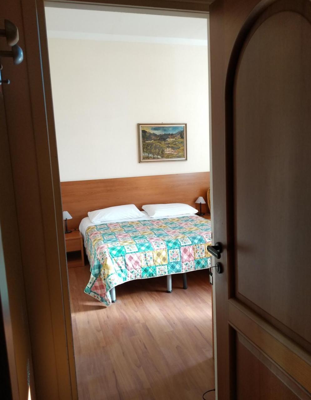 Hotel Lucciola Bordighera Ngoại thất bức ảnh