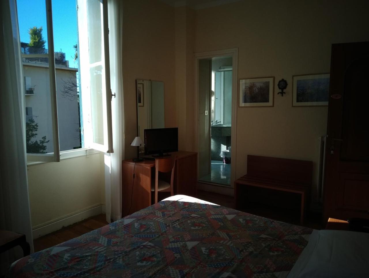Hotel Lucciola Bordighera Ngoại thất bức ảnh