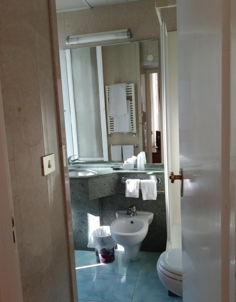 Hotel Lucciola Bordighera Ngoại thất bức ảnh